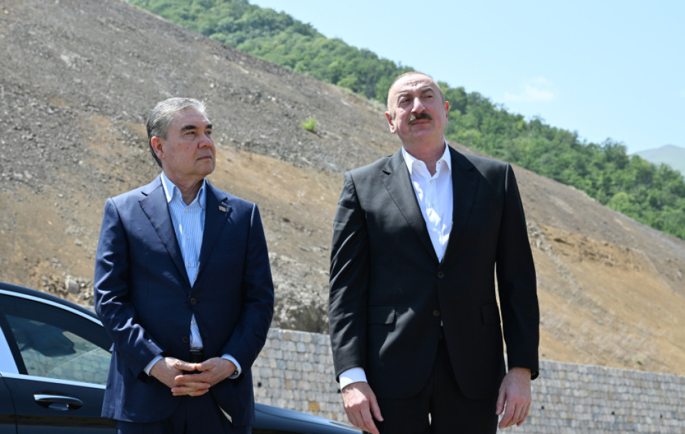 President Ilham Aliyev and Gurbanguly Berdimuhamedov posed for photo against backdrop of Dashalty village in Shusha district