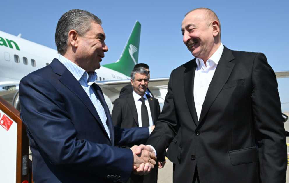 Le président du Conseil du peuple du Turkménistan arrive dans la région de Fuzouli