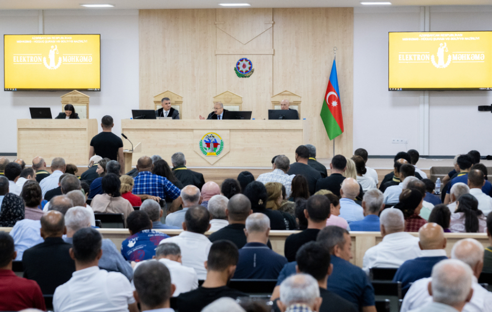Von armenischen Streitkräften verletzte und gefangengenommene Opfer sagen vor Gericht aus