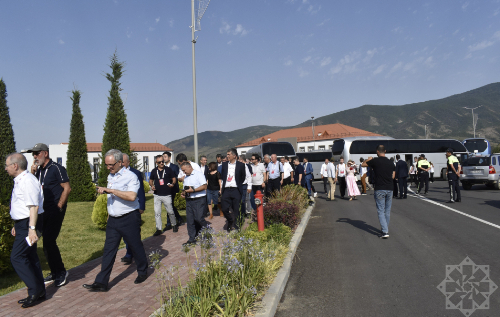 III Şuşa Qlobal Media Forumunun iştirakçıları Xocalıda