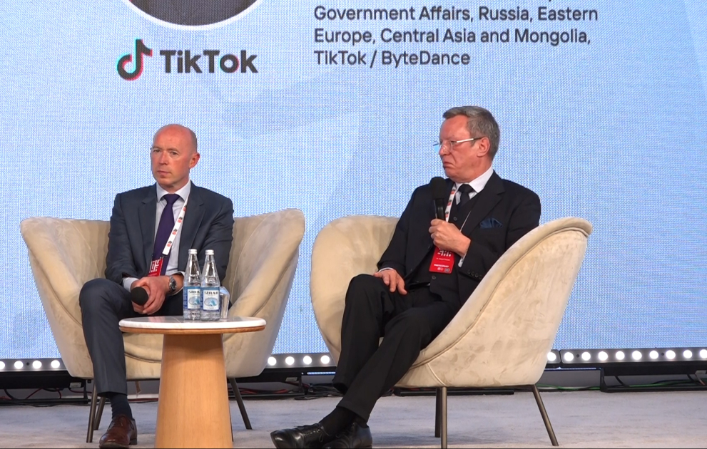 Sergey Sokolov: “Tik-Tok” ənənəvi sosial media platformalarından tamamilə fərqlənir