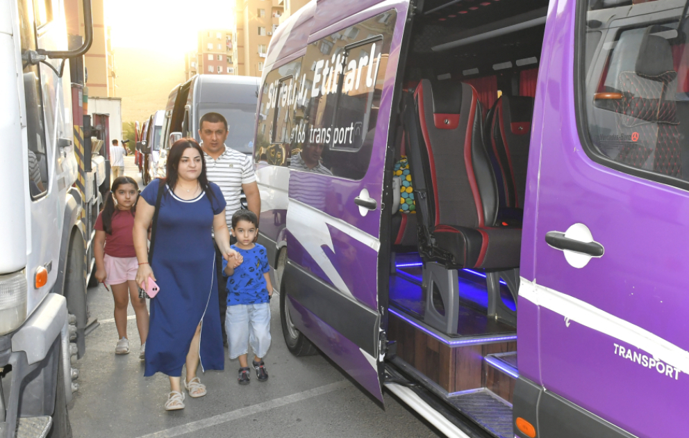 Ağdamın Xıdırlı kəndinə növbəti köç karvanı yola salınıb