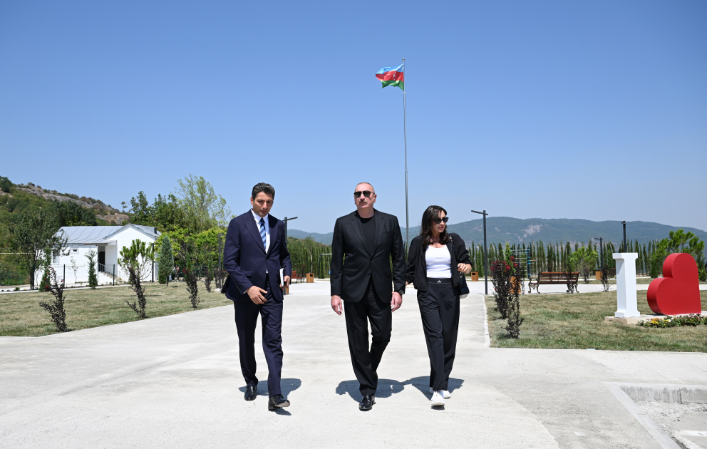 Ağdərənin Kolatağ kəndində fərdi evlərin və infrastrukturun bərpası sahəsində görülən işlərlə tanışlıq