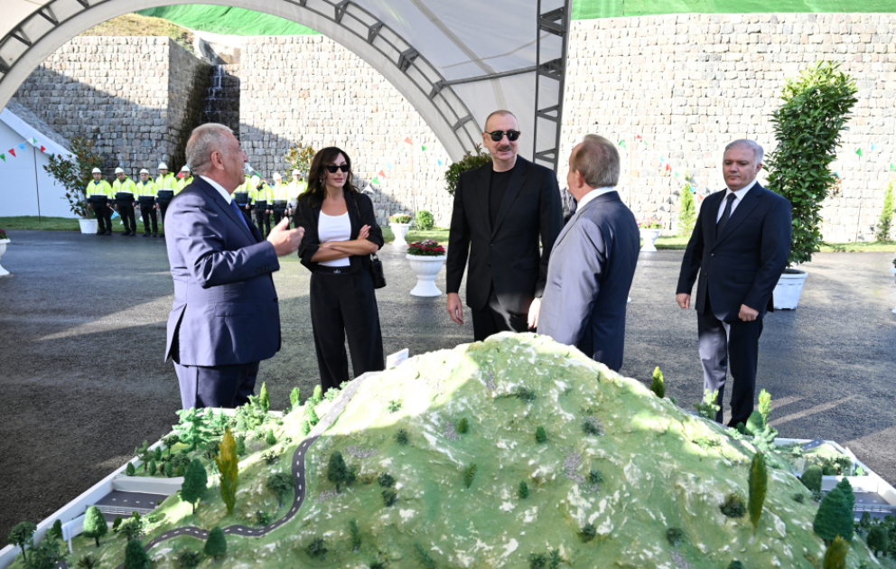 President Ilham Aliyev and First Lady Mehriban Aliyeva inspected progress of construction on Toganali-Kalbajar-Istisu highway