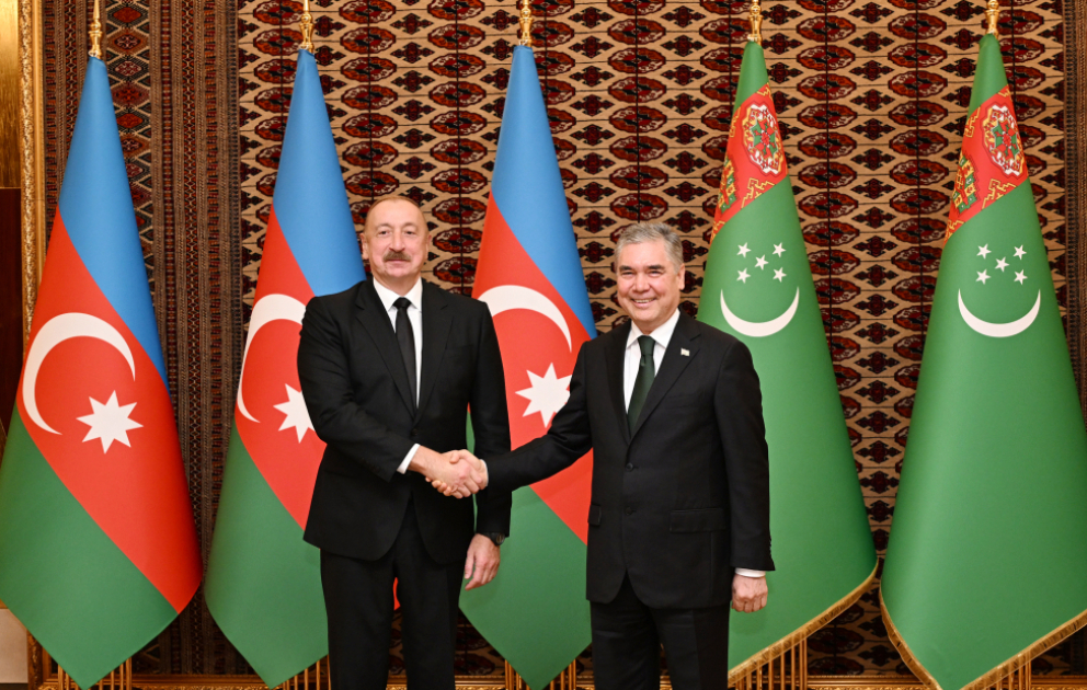 Azərbaycan Prezidenti İlham Əliyevin Türkmənistan Xalq Məsləhətinin sədri ilə təkbətək görüşü olub