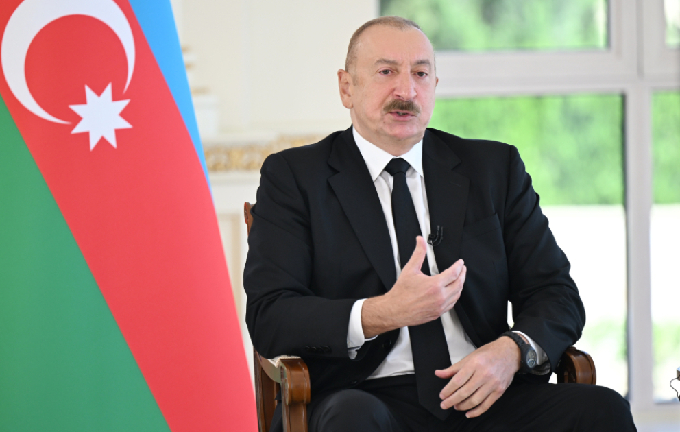 Prezident “Əl-Ərəbiyyə” televiziya kanalına müsahibəsində vacib məsələlərə toxundu