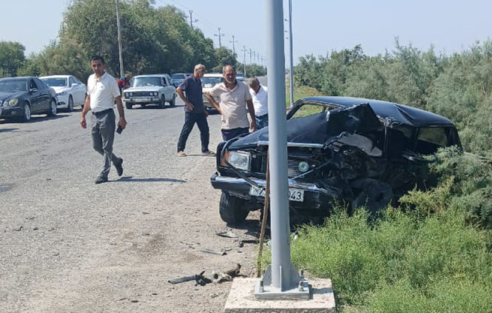 Sabirabadda minik avtomobillərinin toqquşması nəticəsində 1 nəfər ölüb, 5-i yaralanıb