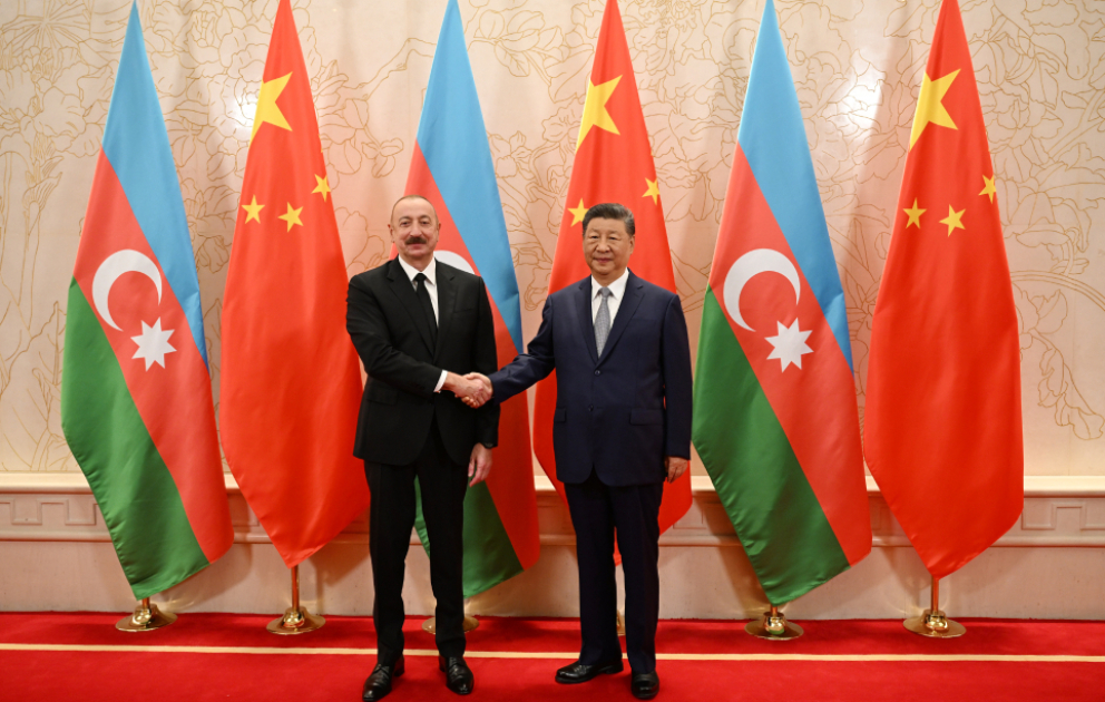 Treffen in Tianjin zwischen dem aserbaidschanischen Präsidenten Ilham Aliyev und dem chinesischen Präsidenten Xi Jinping