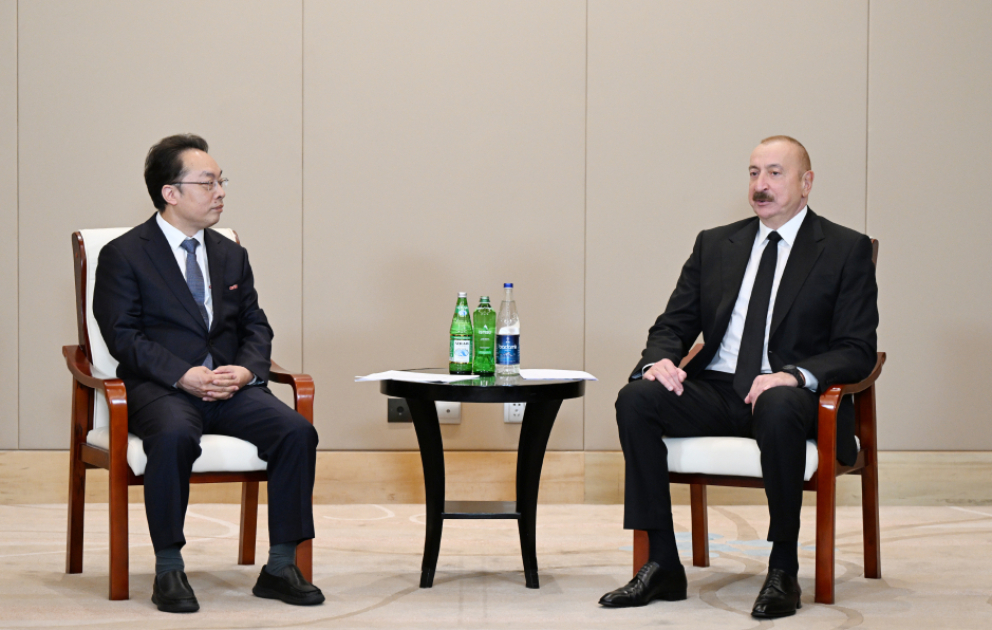 Tianjin: Präsident Ilham Aliyev trifft sich mit CEO von CETC