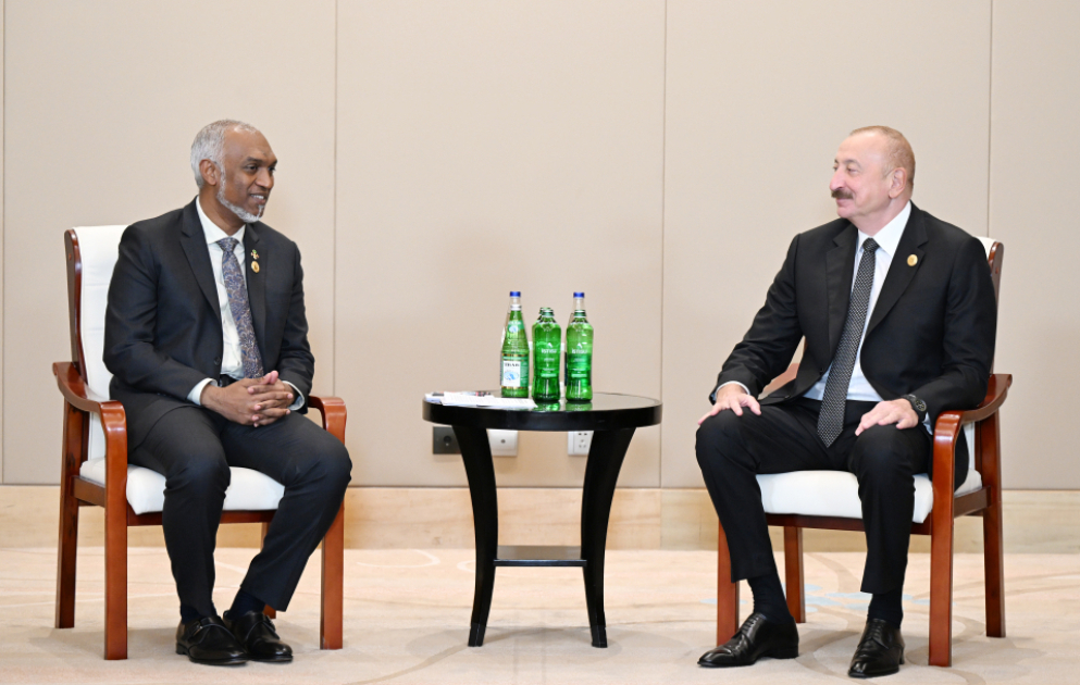 Le président Ilham Aliyev rencontre son homologue maldivien Mohamed Muizzu