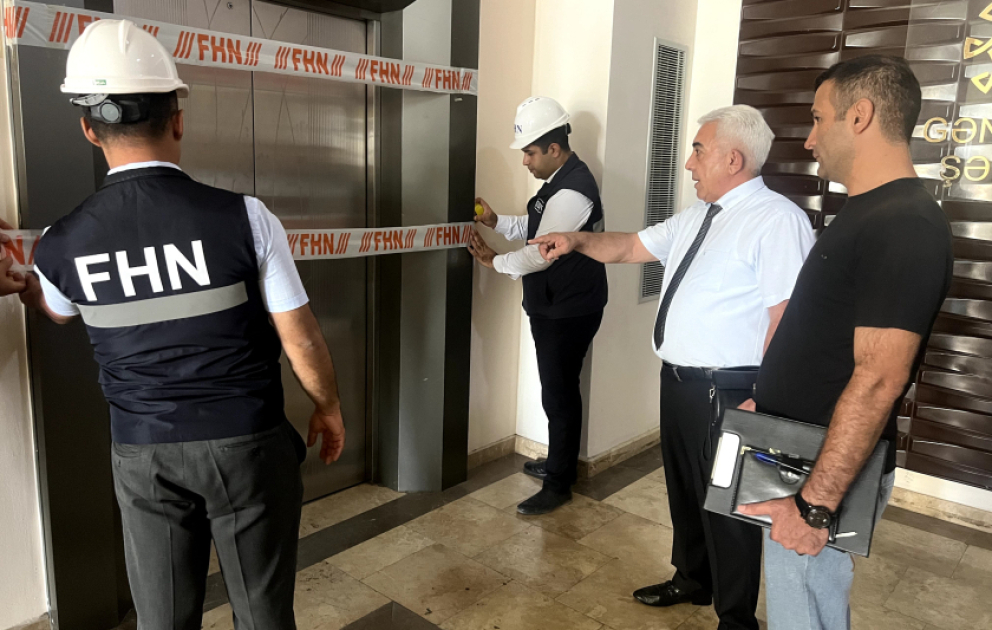 FHN Naxçıvan şəhərindəki çoxmərtəbəli yaşayış binasında 2 liftin istismarını dayandırıb
