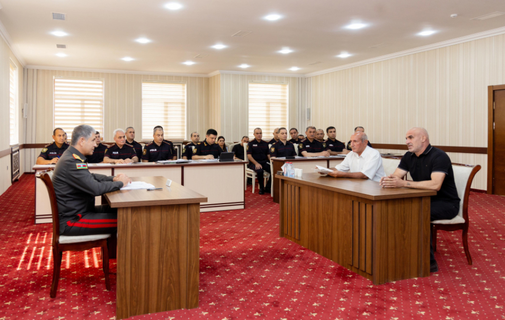 Daxili işlər naziri Naftalanda vətəndaşların müraciətlərini dinləyib və sıra baxışı keçirib