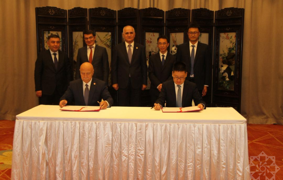 Çin şirkəti Ələt Azad İqtisadi Zonasında günəş panelləri istehsal edəcək