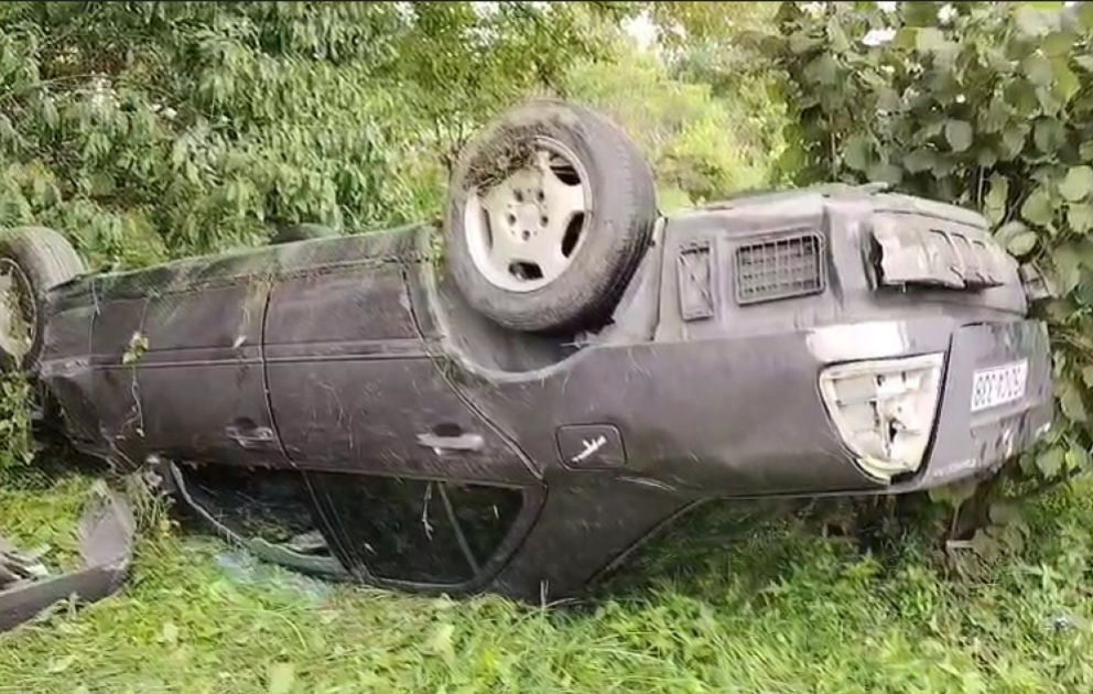 Zaqatalada “Mercedes” aşıb, xəsarət alanlar var