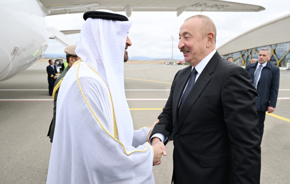 Präsident der Vereinigten Arabischen Emirate zu Staatsbesuch in Aserbaidschan eingetroffen