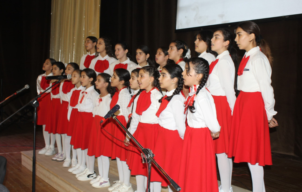 Sabirabadda Üzeyir nəğməsi səsləndirilib