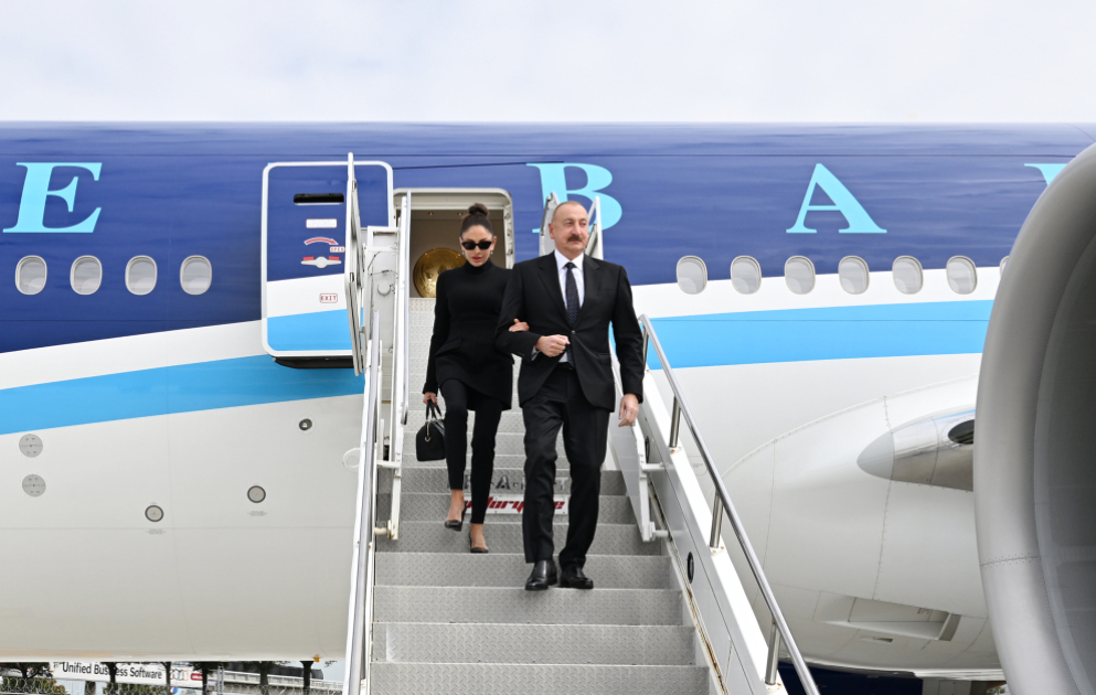 Präsident Ilham Aliyev in New York eingetroffen, um an der 80. Sitzung der UN-Generalversammlung teilzunehmen