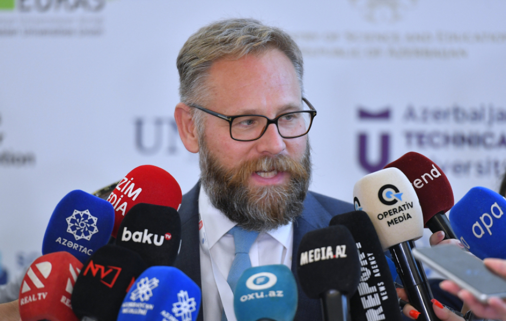 THE agentliyinin rəsmisi: Hər il Azərbaycandan daha çox universitet beynəlxalq reytinq siyahılarında yer alır