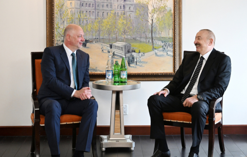 Präsident Ilham Aliyev trifft sich in New York mit Bulgariens Premierminister