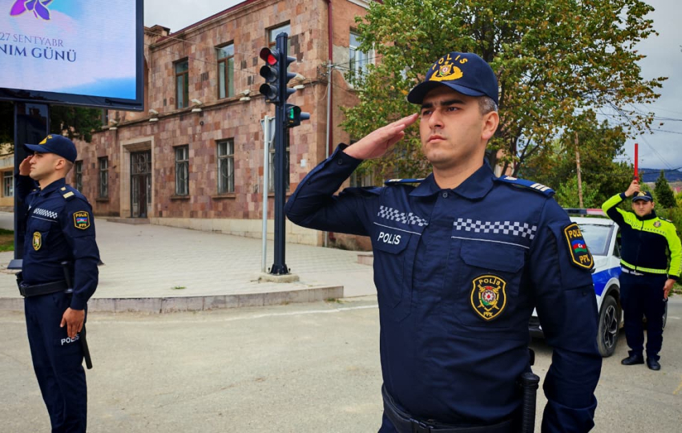 На освобожденных территориях почтили память шехидов