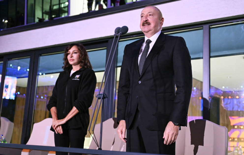 La cérémonie d'ouverture de la 3e édition des Jeux de la CEI s'est tenue à Gandja
Le président Ilham Aliyev et la première dame Mehriban Aliyeva ont assisté à l'événement