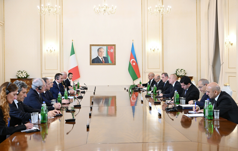 Treffen von Präsident Ilham Aliyev und Präsident Sergio Mattarella im erweiterten Format