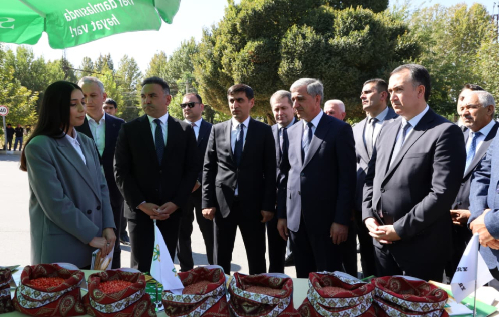 Şərur rayonunda toxum sərgi-satış yarmarkası keçirilib
