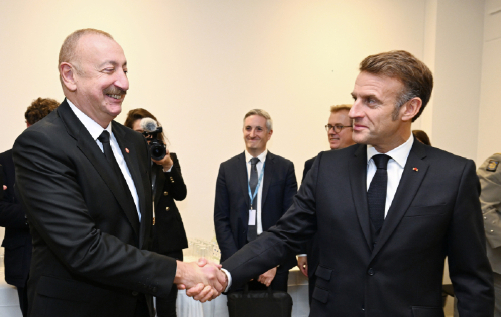 Präsident von Aserbaidschan Ilham Aliyev tifft Frankreichs Präsident Emmanuel Macron in Kopenhagen