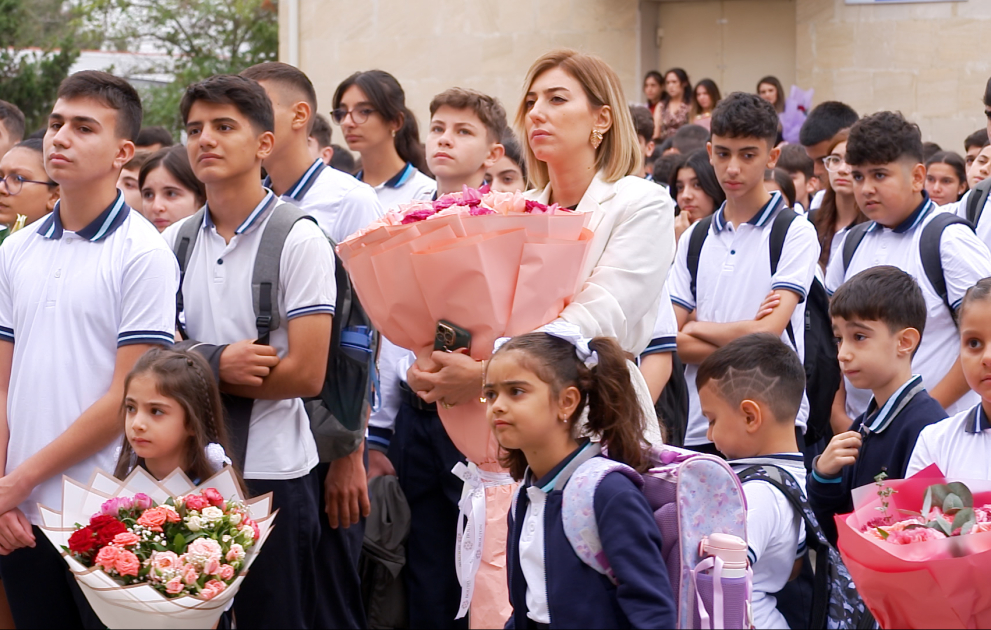 Bir ömürdən min ömrə işıq aparanlar