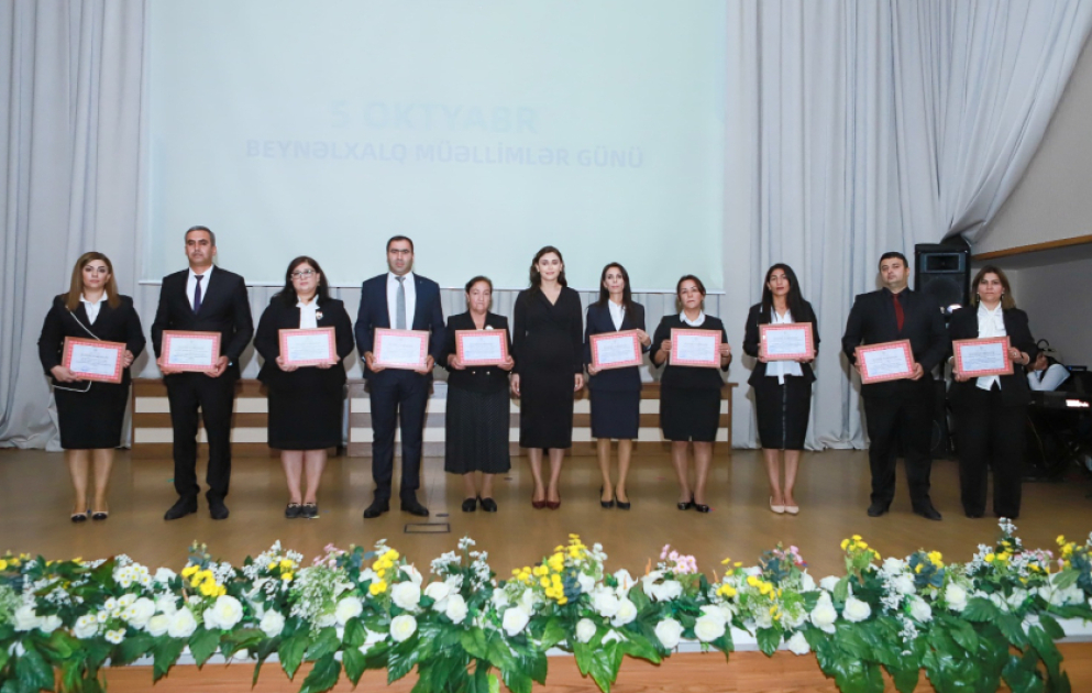 Naxçıvanda Beynəlxalq Müəllimlər Günü qeyd olunub