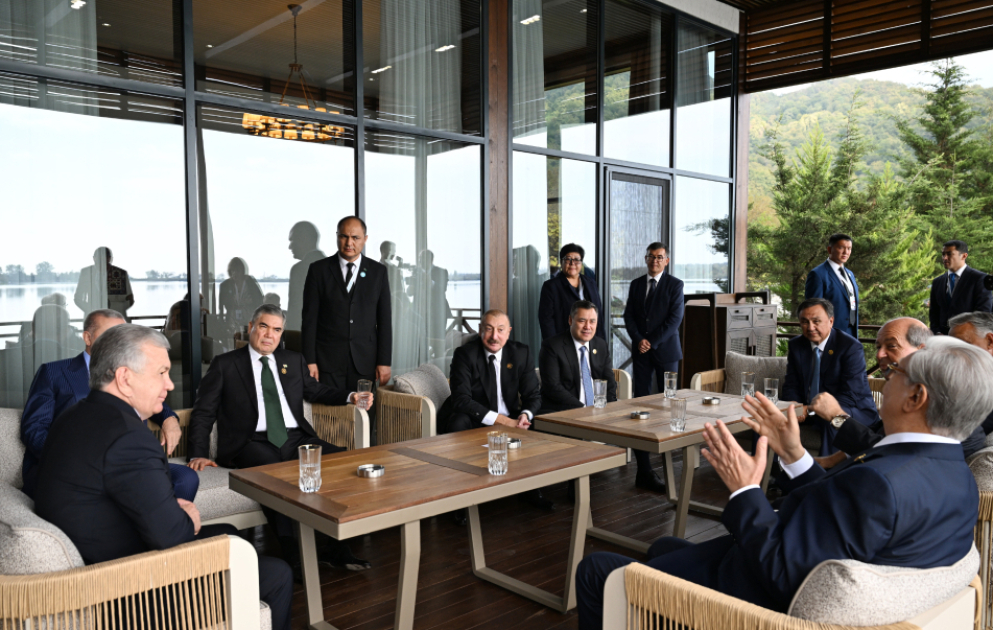 Official luncheon hosted in honor of heads of state and government attending OTS Summit in Gabala