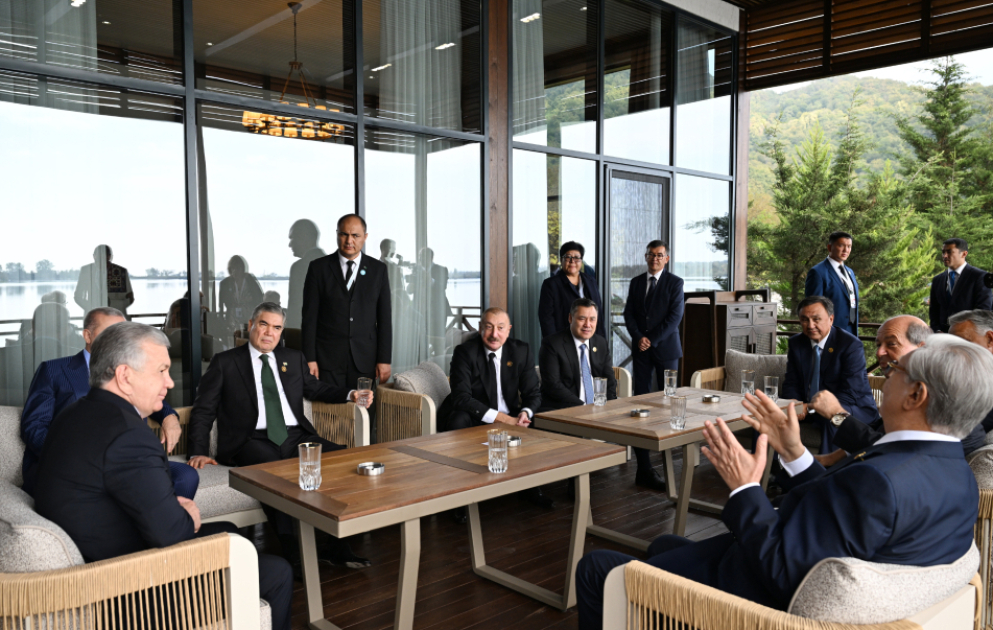 Qəbələdə TDT-nin Zirvə Görüşündə iştirak edən dövlət və hökumət başçılarının şərəfinə rəsmi nahar verilib
