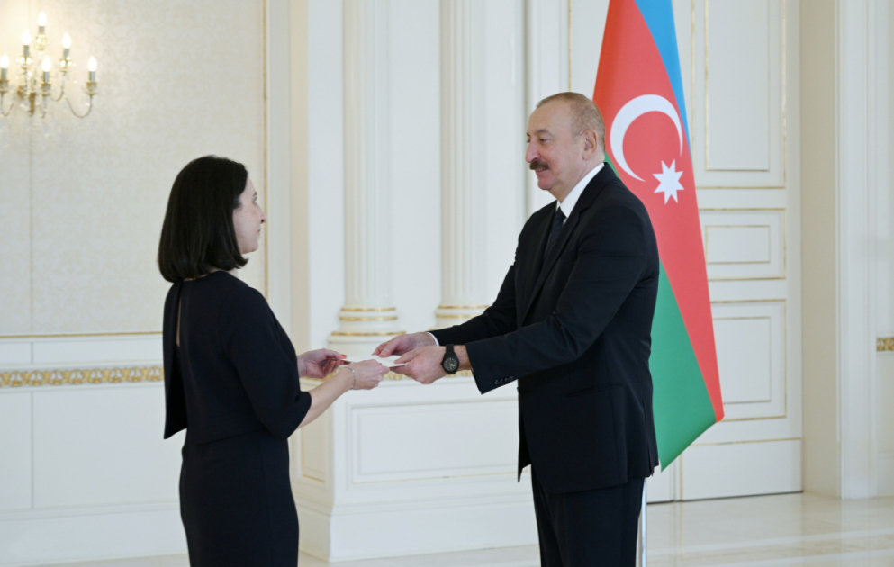 Le président azerbaïdjanais reçoit les lettres de créance de la nouvelle ambassadrice de France à Bakou
