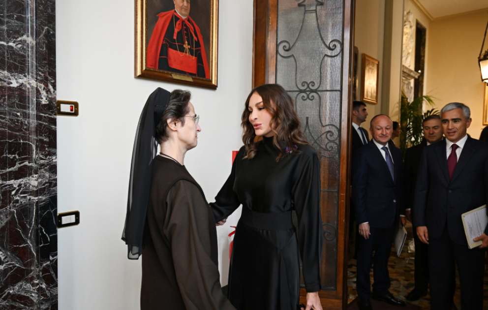 Erste Vizepräsidentin Mehriban Aliyeva trifft Präsidentin des Governatorats der Vatikanstadt