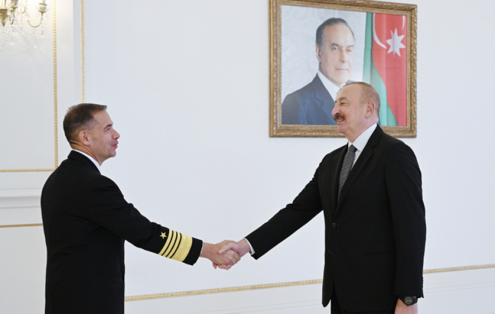 Prezident İlham Əliyev ABŞ Mərkəzi Komandanlığının komandanını qəbul edib