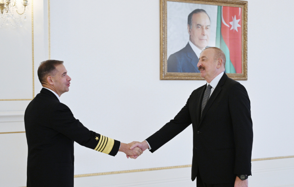 Le président Ilham Aliyev reçoit le commandant du Commandement central américain Brad Cooper