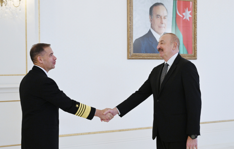 Präsident Ilham Aliyev empfängt Kommandeur des US-Zentralkommandos
