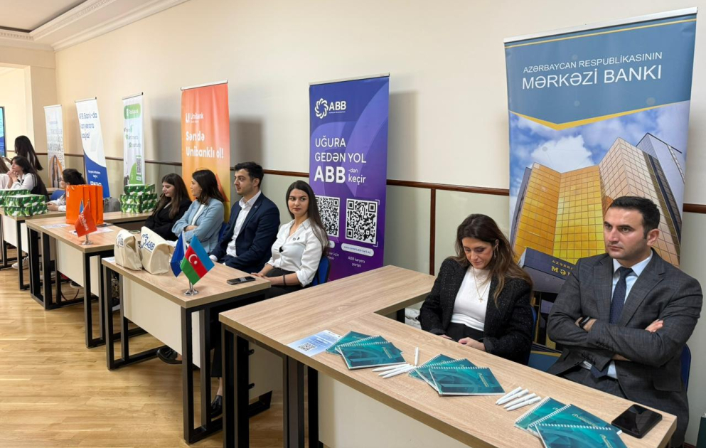 BDU-da “Peşəkar gələcəyə doğru körpü” adlı ixtisaslaşmış karyera sərgisi keçirilir