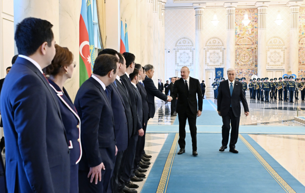 Offizieller Empfang von Präsident Ilham Aliyev in Astana