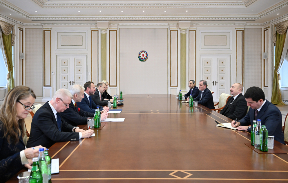 Le président de la République reçoit le ministre estonien des Affaires étrangères