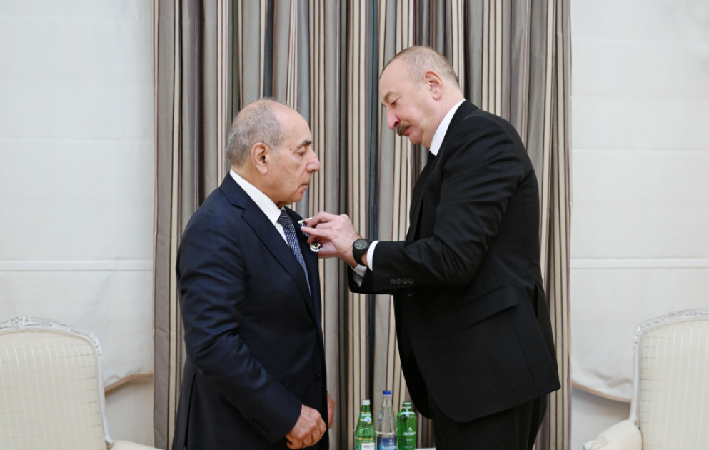 Prezident İlham Əliyev Yaqub Eyyubova “İstiqlal” ordenini təqdim edib