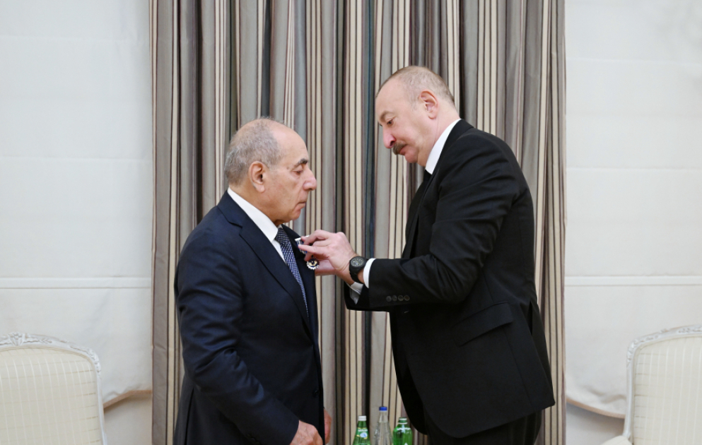 Le président Ilham Aliyev remet l’Ordre « Istiqlal » à Yagoub Eyyoubov