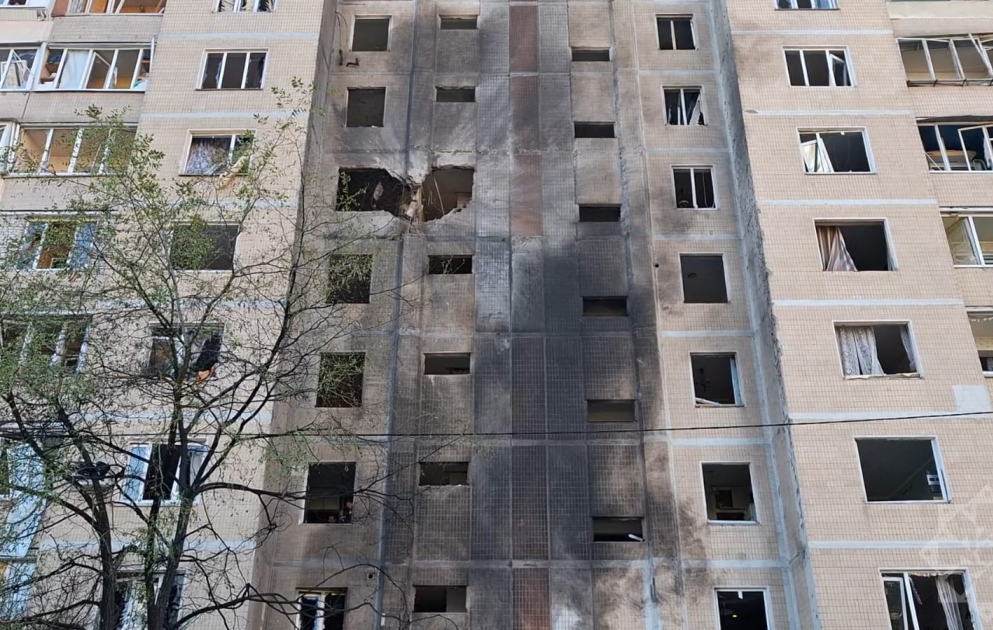 Авиаудары по жилым домам в Киеве - РЕПОРТАЖ АЗЕРТАДЖ С МЕСТА СОБЫТИЙ