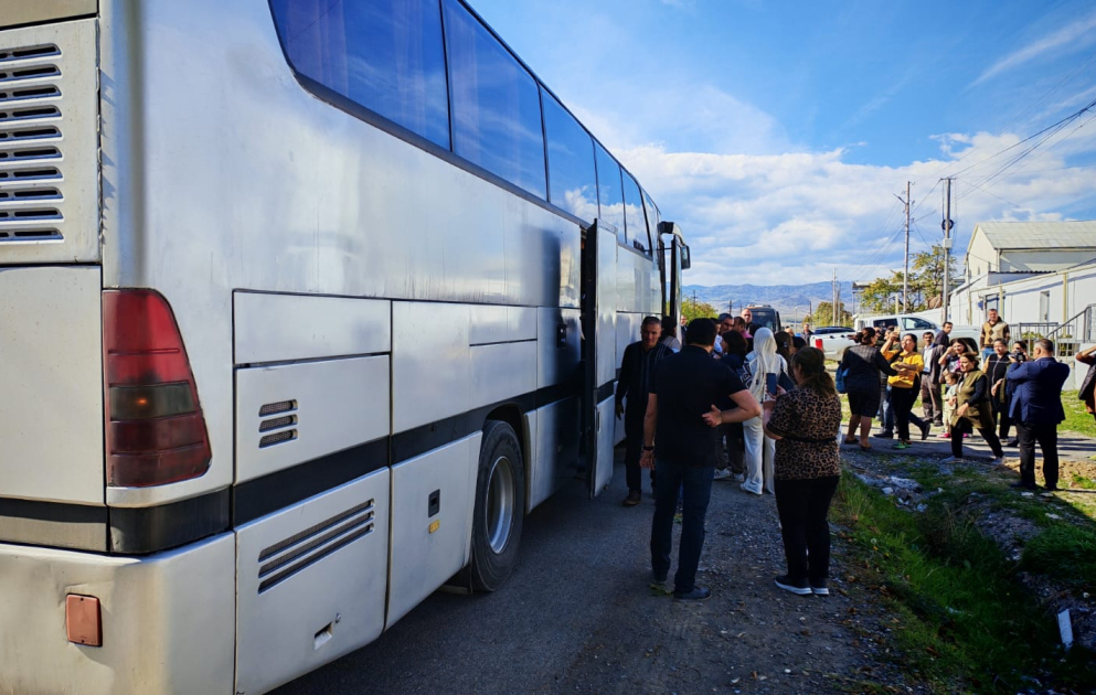 Xocalının Təzəbinə kəndində ailələrə evlərinin açarları təqdim olunub