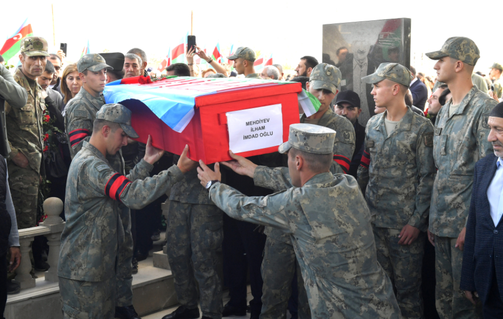 İtkin şəhid İlham Mehdiyev Suraxanı rayonunda dəfn edilib