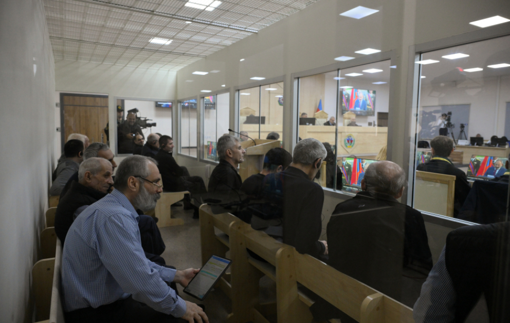 На судебном процессе над гражданами Армении изучен документ об одновременном убийстве 8 азербайджанских заложников и пленных
