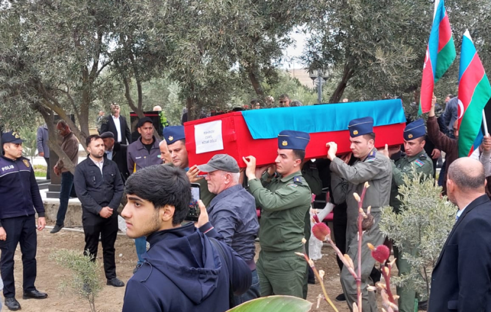 Birinci Qarabağ müharibəsinin itkin şəhidi Cəmil Rəhimov Şirvan şəhərində torpağa tapşırılıb