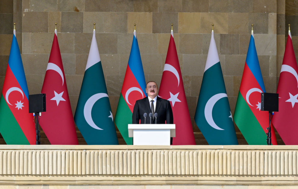 Prezident: Enerji və nəqliyyat layihələrini uğurla həyata keçirərək, böyük coğrafiya üçün əvəzolunmaz ölkəyə çevrildik