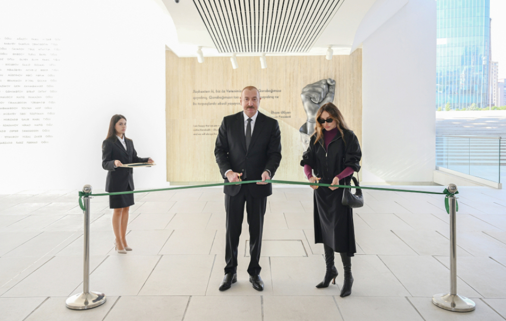 Le Musée de la Victoire ouvre ses portes à Bakou, 
La cérémonie est marquée par le présence du président Ilham Aliyev et de son épouse Mehriban Aliyeva