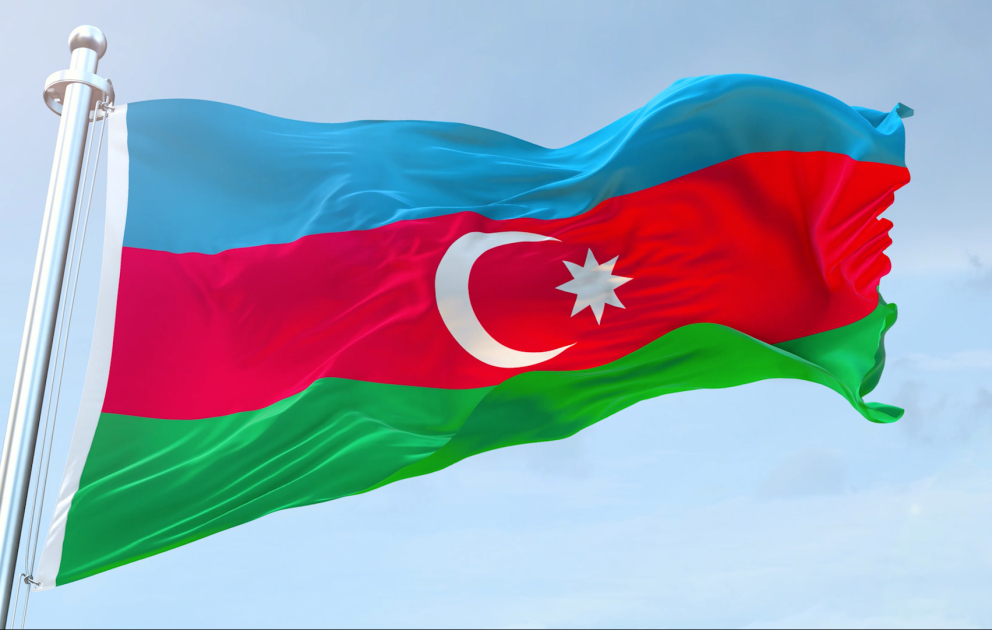 Tarixin çətin sınaqlarından keçən Dövlət Bayrağımız